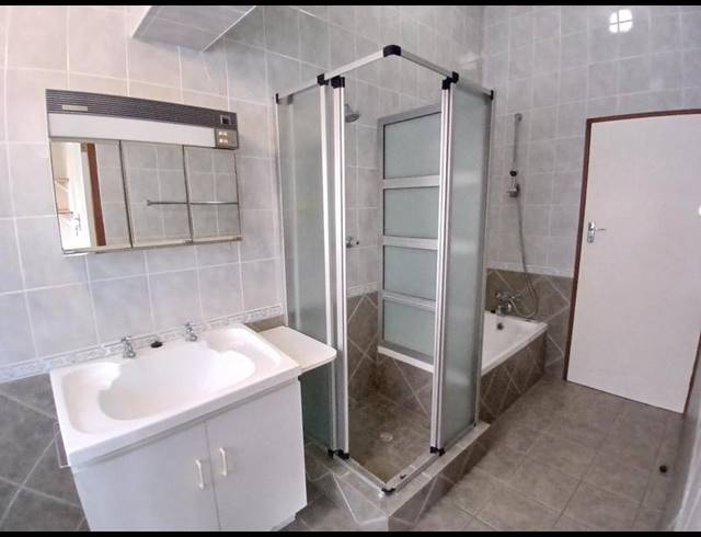 2 BEDROOM TOWNHOUSE FOR SALE IN STILBAAI-WES